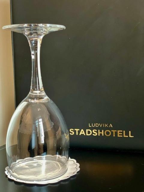 Ludvika Stadshotell Ngoại thất bức ảnh